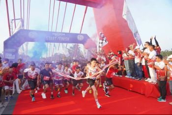 Ribuan warga ramaikan Dharmasraya Merah Putih Run 2026
