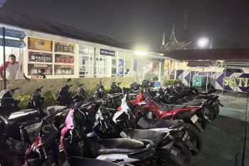 Polres Agam jaring puluhan sepeda motor gunakan knalpot racing