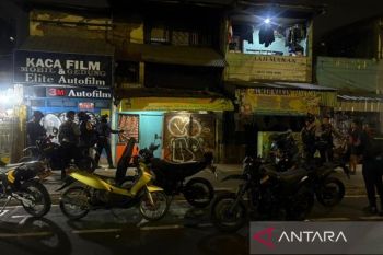 Diduga bawa tembakau sistentis, Polisi tangkap lima pemuda di Jaktim