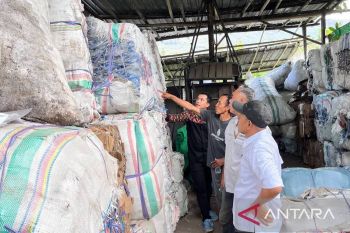 Pemkab Dompu mendorong perbankan biayai ekonomi sirkular