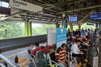 KAI Daop 1 Jakarta pastikan perjalanan kereta api aman dari erupsi Gunung Anak Krakatau
