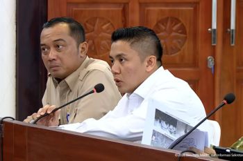 Seskab Teddy buka rapat karhutla Sumatera di posko Aju Riau