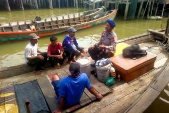 Satpolairud Polres Langkat Patroli Sambang Nelayan jaga keamanan dan keselamatan masyarakat pesisir