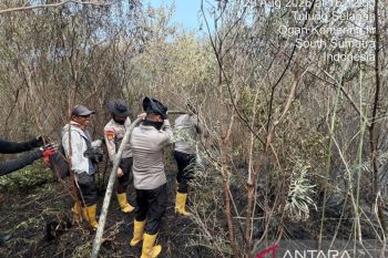 Polisi padamkan karhutla luas dua hektare lahan milik PT Samora OKI