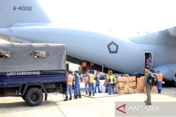 TNI AU bawa bantuan Presiden Prabowo untuk karhutla di Kalsel