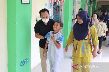 HUT RI dan Maulid 2026, YBM PLN UP3 Tolitoli gelar khitanan