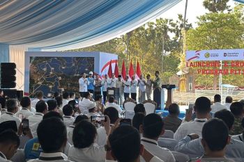 Presiden Prabowo luncurkan program PLTS 100 GWp di Bali