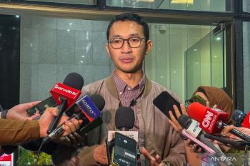 KPK periksa pihak swasta guna usut aliran uang kasus dugaan korupsi di KPP Banjarmasin