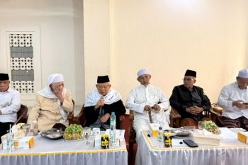 Kiai sepuh ingatkan muktamirin jaga kehormatan Muktamar NU