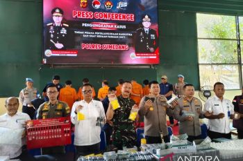 Polres Sumedang mengungkap peredaran 502.819 butir obat keras selama Agustus