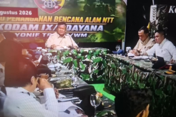 Presiden Prabowo tinjau warga terdampak gempa Flores NTT di Nagekeo