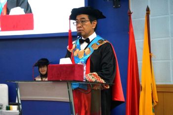 Unhas kukuhkan lima guru besar berbagai keilmuan