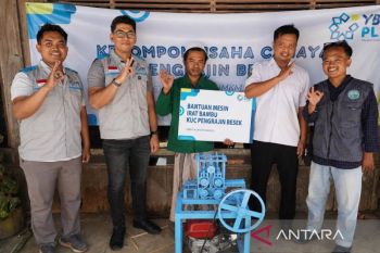 PLN Situbondo beri bantuan mesin irat bambu perajin besek Bondowoso
