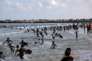 Anak-anak Gaza berenang untuk temukan kembali kebahagiaan dan masa kecil yang hilang akibat perang