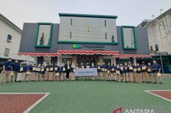 Pegadaian bagikan sebanyak 2.400 paket hadapi kabut asap karhutla