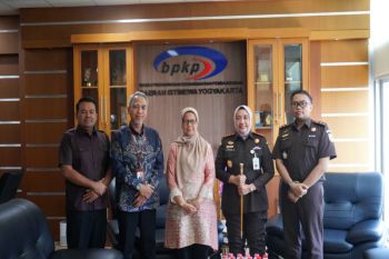 Kajari Kulon Progo menggandeng BPKP menghitung kerugian negara kasus PT SAK
