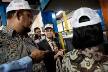 Anggota DPR dorong kawasan industri perkuat IKM dan industri halal