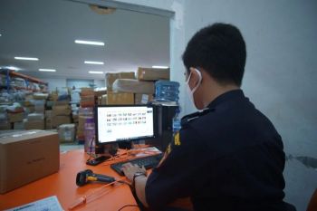 Mau bawa barang dari luar negeri? Ini aturan Bea Cukai yang wajib diketahui Penumpang dan Awak