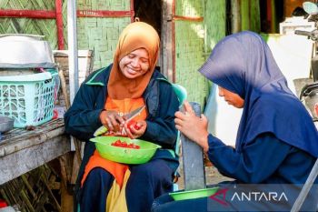 Penyintas gempa Flores NTT bangkit dan menguatkan sesama lewat dapur umum Baznas