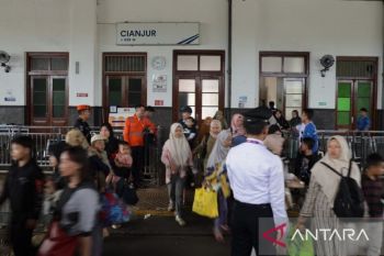 KAI Daop 2 sebut Stasiun Cianjur dan Cipatat jadi pusat aktivitas masyarakat