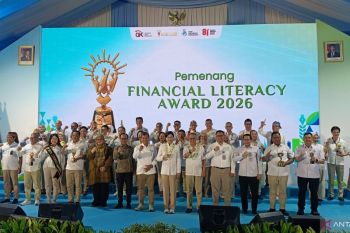 Pemprov Maluku raih Financial Literacy Award 2026 dari OJK. ini penjelasan Wagub