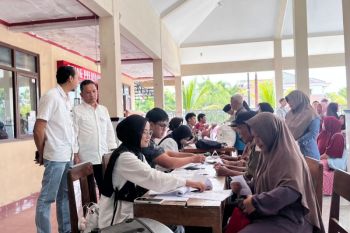 Bulog Yogyakarta memantau penyaluran bantuan pangan di Banyumas