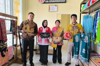 Kanwil Kemenkum Kalteng gandeng Dekranasda Kobar perkuat indikasi geografis