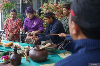 Tradisi jamasan pusaka Trenggalek