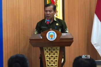 Pemkab Mura penuhi kebutuhan pelajar melalui bantuan sepatu sekolah