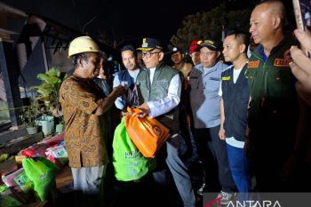 Korban kebakaran di Pasar Lama Tabalong terima bantuan