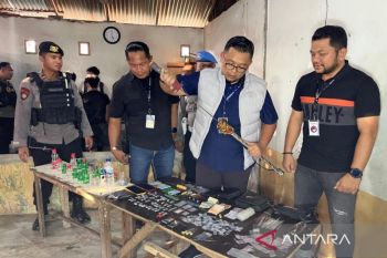 Polrestabes Medan gerebek rumah diduga sarang narkoba, enam orang ditangkap