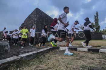 Ratusan peserta ikuti lari jelajah benteng bersejarah di Ternate