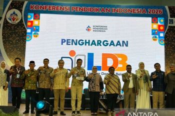 Komitmen Majukan Pendidikan, Rahmanto Muhidin Raih Penghargaan KPI 2026