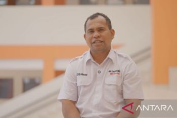 Kisah Pak Sule, anak petani asal Flores yang mengabdi di Sekolah Rakyat