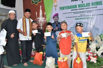 Brigif 4 berikan kado indah dan santunan kepada warga Bandarlampung
