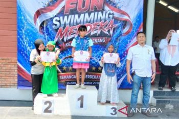 Atlet renang cilik Nadira Mandalika sabet dua medali Fun Swimming Merdeka se-Sumut