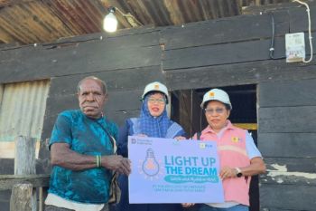 PLN hadirkan listrik gratis bagi 50 keluarga prasejahtera di Papua