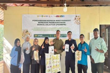 Dosen FKP USK Banda Aceh hadirkan karya kreatif ecoprint dari mangrove