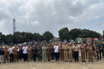 Pemprov Bali kembali salurkan sembilan truk logistik bantuan buat NTT