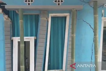 Pemkab Cianjur berupaya mempercepat relokasi korban pergeseran tanah