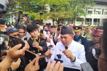Gubernur Dedi Mulyadi Instruksikan Trotoar Gasibu Diperbaiki agar Ramah Disabilitas