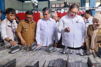 Menaker Yassierli pastikan lulusan vokasi terserap lewat kurikulum industri