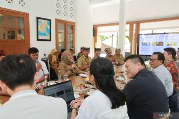 Investor asal China tertarik investasi budi daya tiram di Banyuwangi