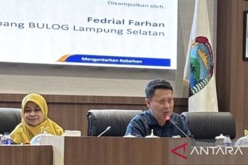 Bulog Lampung Selatan salurkan bantuan beras untuk 182.398 PBP