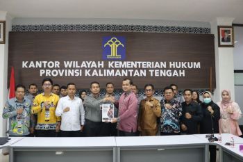 Kanwil Kemenkum Kalteng-DPRD Pulpis sinkronisasi dua raperda inisiatif