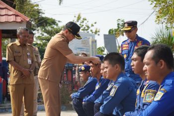 Bupati Paser pimpin pembaretan 66 personel baru damkar