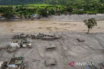 Korban bencana Nepal bertambah jadi 1.204 orang
