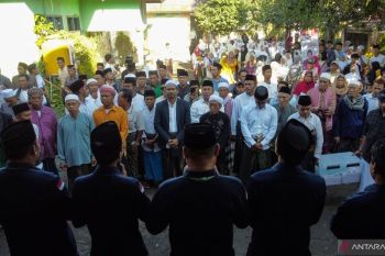 Dukung dua periode, ratusan warga antar Sultan mendaftar jadi calon Kades Pengembur