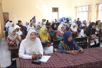 Harga daging sapi super di Mataram capai Rp170.000 per kilogram.