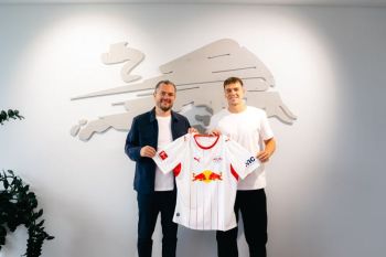 RB Leipzig mendatangkan Marc Guiu dari Chelsea